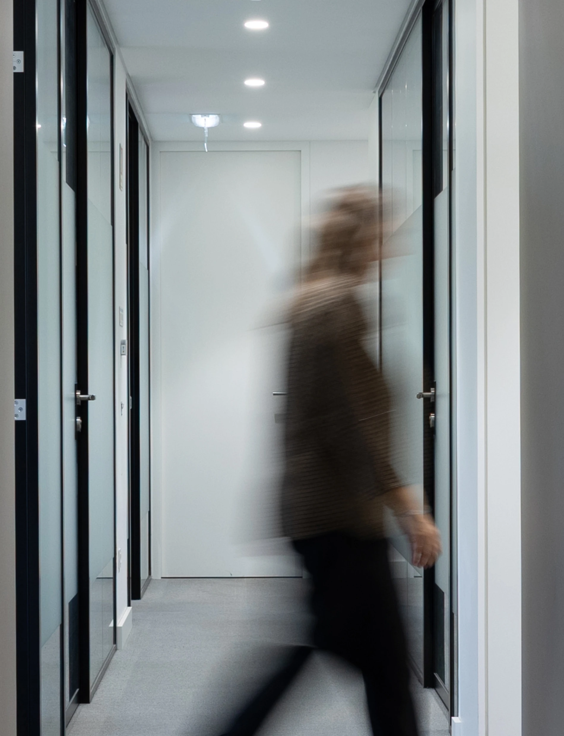 Padrões elevados, critérios de rigor e qualidade.